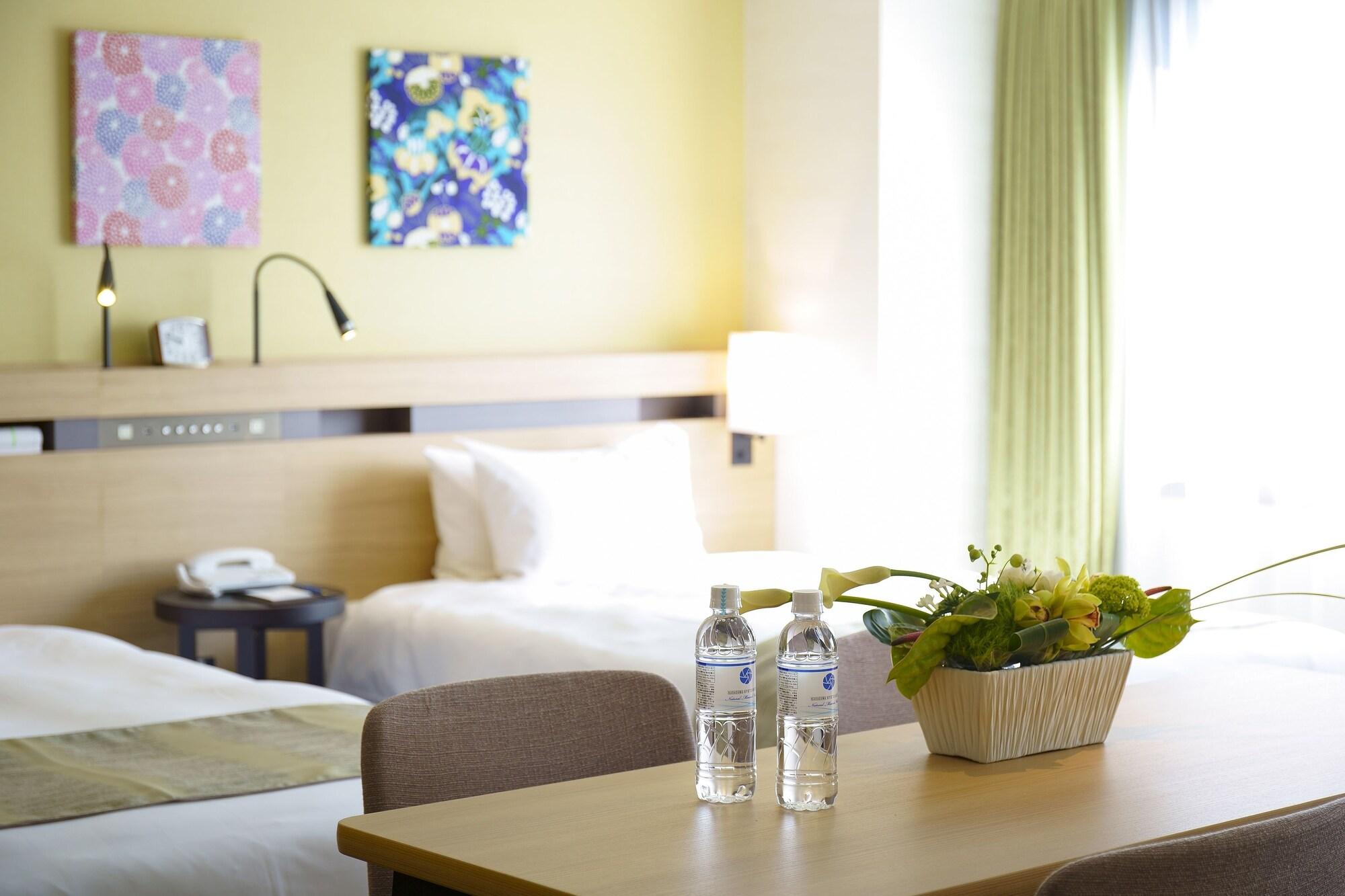 Karasuma Kyoto Hotel Bagian luar foto